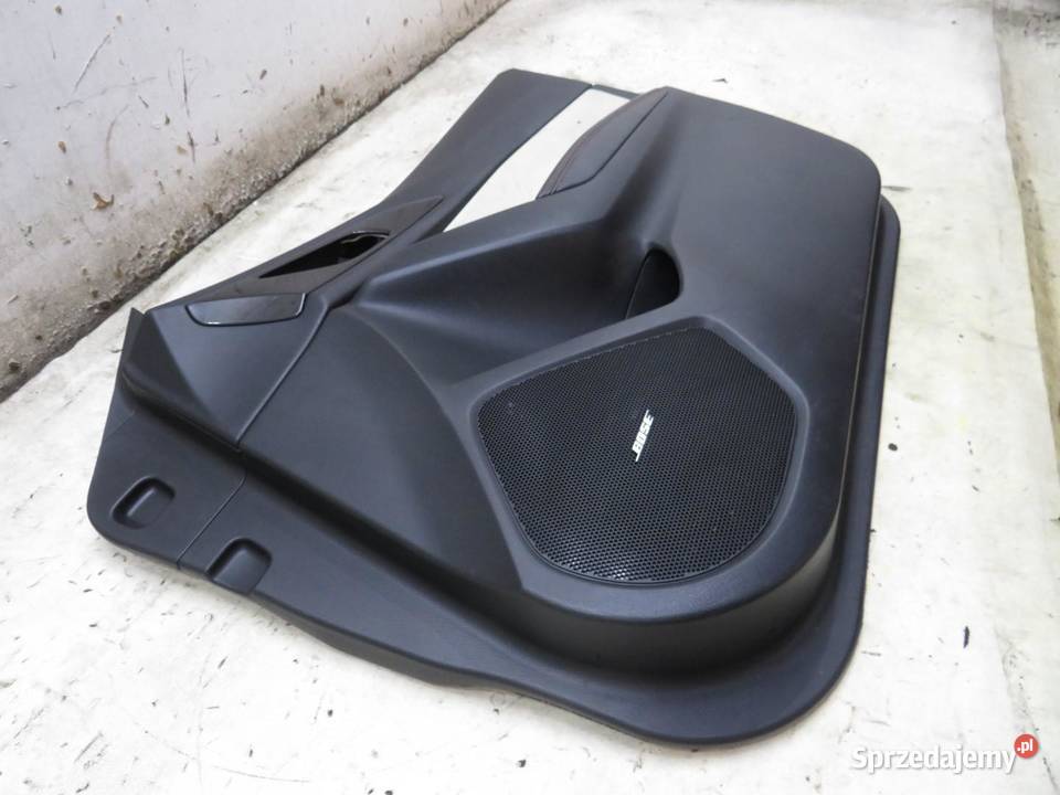 BOCZEK DRZWI PRAWY RZÓD MAZDA 3 BM 13