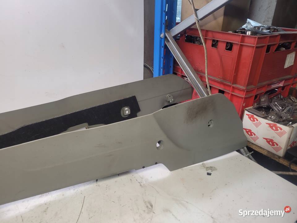 TUNEL ŚRODKOWY AUDI A3 8P LIFT 2 DIN 8P1863244 Przystajń