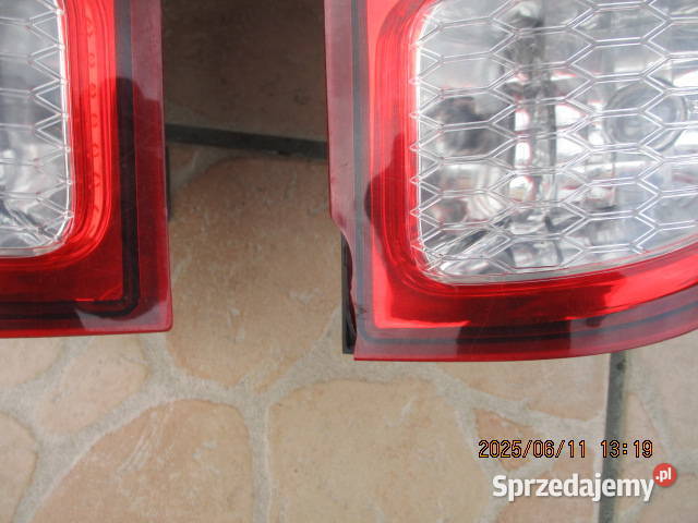 Dodge CARAVAN 1117 lampa tylna prawa i lewa Grójec
