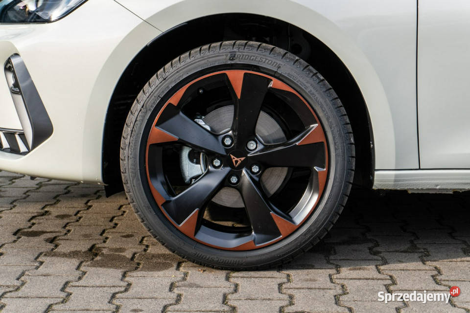 Cupra Leon Sportstourer 15 eTSI 150 DSG Dostępny podgrzewane fotele Łódź