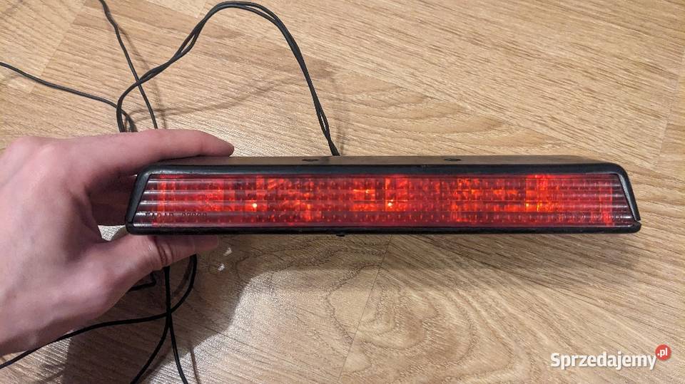 Akcesoryjne światło stop pod spoiler lotkę środek Warszawa