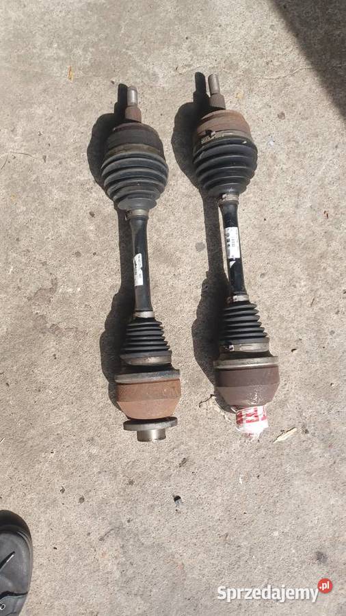 VW T5 2009 R LEWA 25 TDI PÓŁOŚ 7H0407271AL