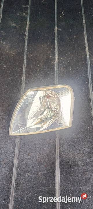 Kierunkowskaz Lewy Przód Passat B5 p2 osobowe śląskie Myszków