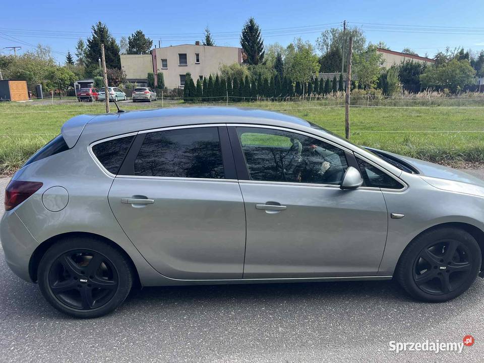 Opel Astra Opel Astra J 20 CDTI 160 COSMO 2010r śląskie Sosnowiec sprzedam