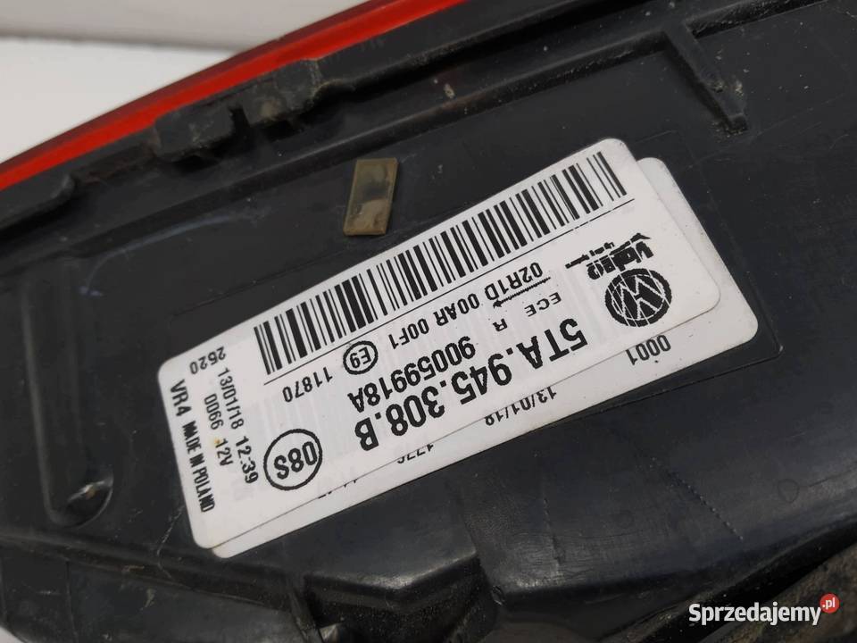 LAMPA TYŁ W KLAPĘ PRAWA EUROPA LED 5TA945308B VW Motoryzacja