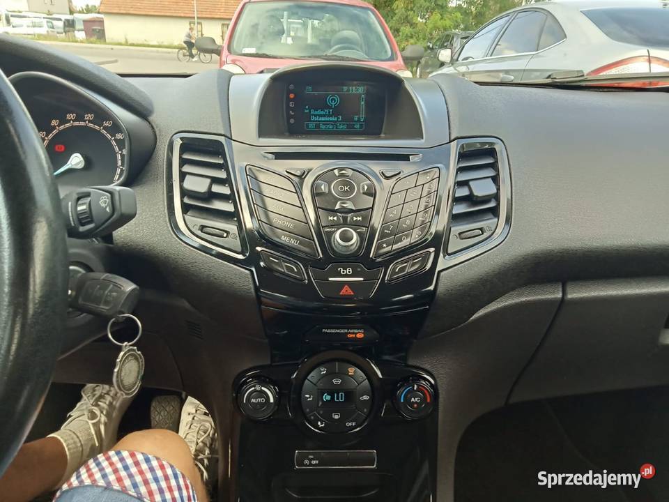 Sprzedam Ford Fiesta 15 TDCI Niski przebieg kurtyny powietrzne sprzedam