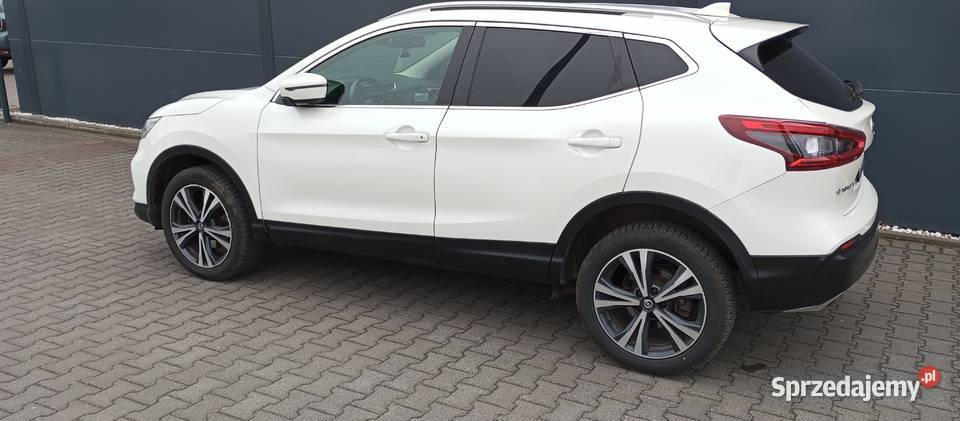 Qashqai 2019 1336 benzyna 140 bogata wersja Rok produkcji 2019 Leszno