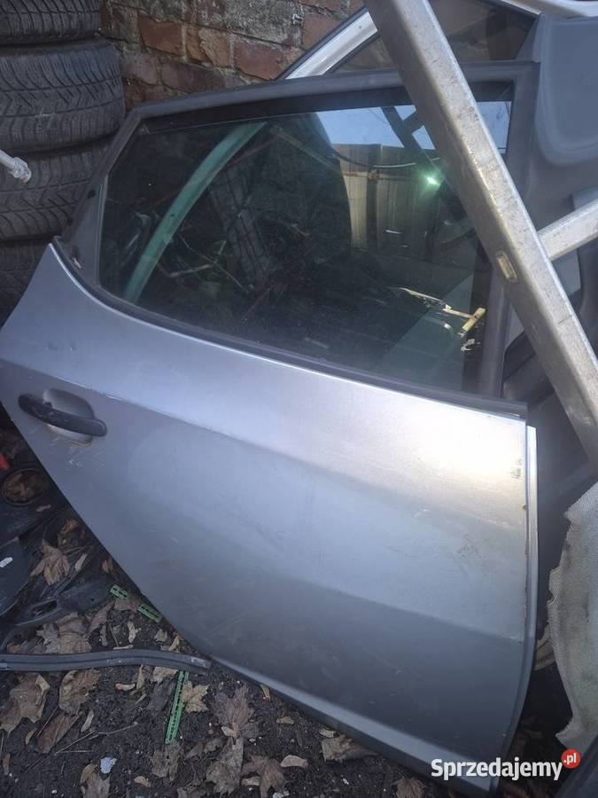 Seat ibiza 4 czesci Rok produkcji 2012 Piekary Śląskie sprzedam