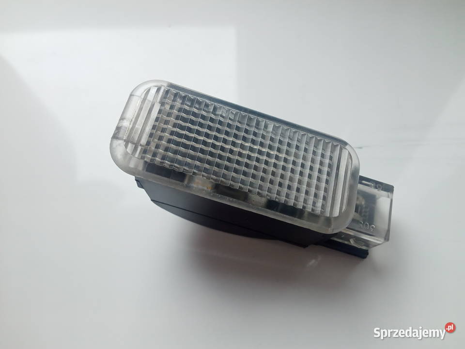 Audi Lampka oświetlenia kabiny Wnętrza Schowka Oświetlenie Dębica