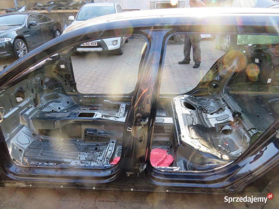 PRÓG SŁUPEK LEWY BOK LH5X PASSAT B8 KOMBI sprzedam