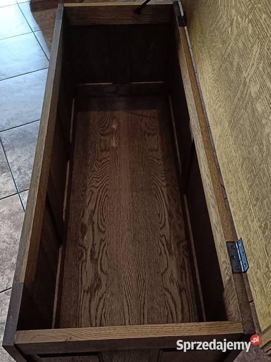 Skrzynia drewniana rzeźbiona Pozostałe