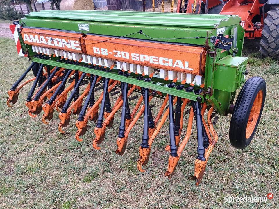 Siewnik zbożowy 3m Amazone D8 specjal 30 nieuszkodzony Siewniki i sadzarki łódzkie sprzedam
