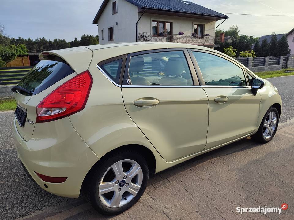 Ford Fiesta MK7 125 Benzyna Ghia Titanum Jasne klimatyzacja Turek