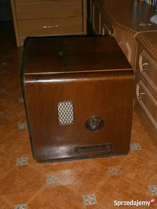 Telewizor 1951 roku z radiem i adapterem ZSRR Wałbrzych