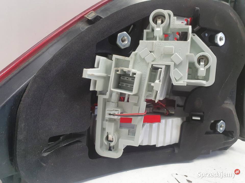 LAMPA PRAWA Volvo S60 II 1013r TYLNIA TYLNA Lampy tylne Chełm
