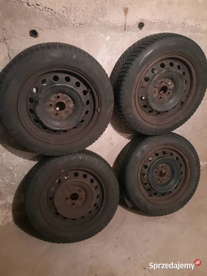Zimowe opony goodyear na felgach śruby montażowe Warszawa