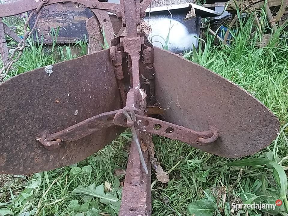 Stara maszyna rolnicza pług międzyrzędzie Kołobrzeg