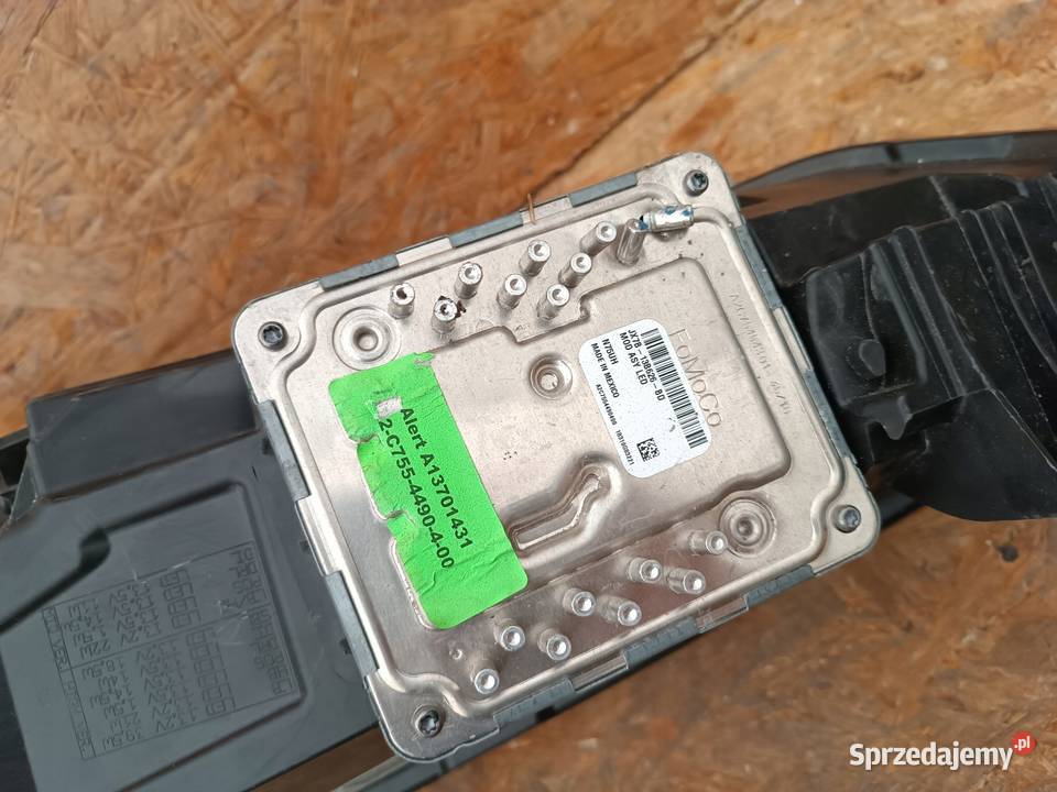 LAMPA PRAWA PRZÓD REFLEKTOR EU JX7B13E016AF FORD osobowe Nowy Tomyśl