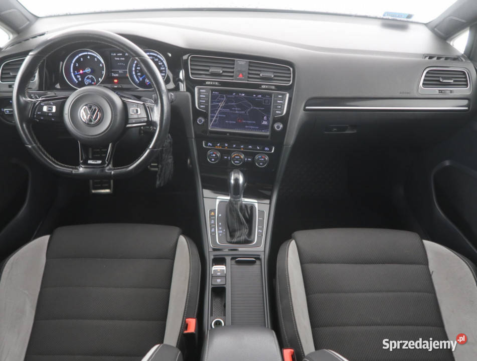 VW Golf 20 TSI R czujnik parkowania