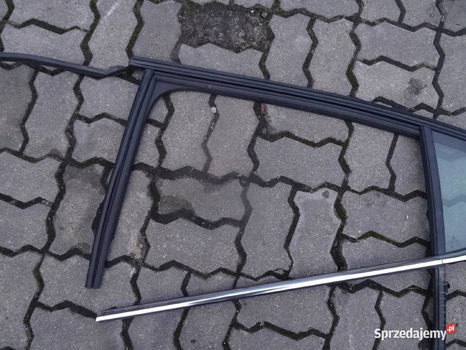 3V5845209BS SKODA SUPERB USZCZELKA SZYBA DRZWI Przemęt