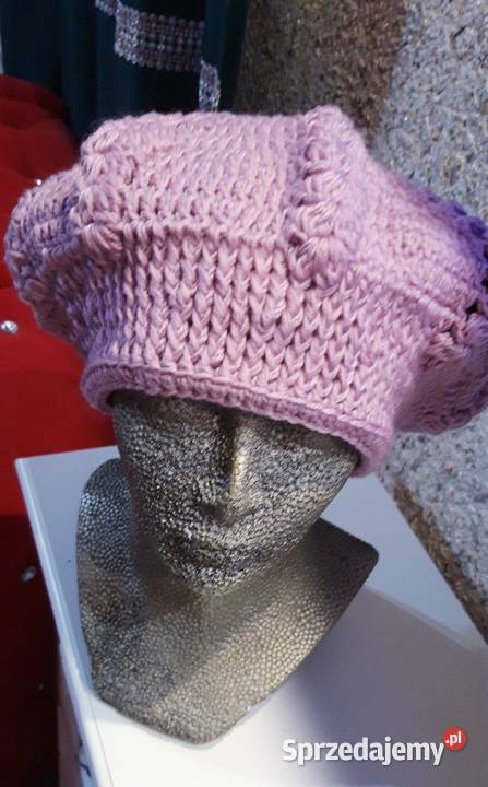 Chusta robiona na drutach