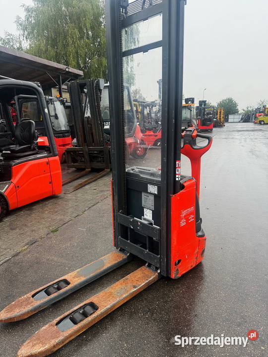 paleciak elektryczny z masztem LINDE L12 1200 Działoszyn