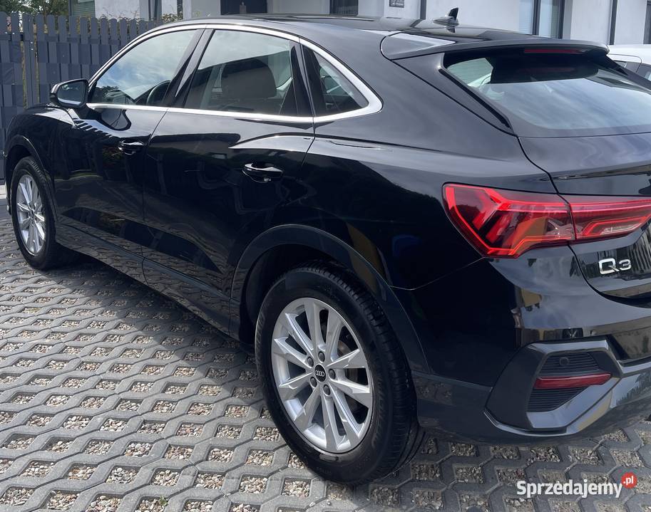 AudiQ3 sportback 35TSFI MHEV Salon Matrix niski Rok produkcji 2020 Dębogórze sprzedam