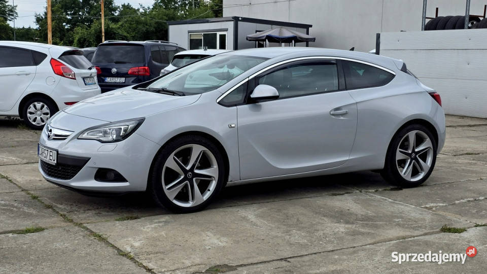 Opel Astra GTC 20 calowe felgi J 20092019 gniazdo SD