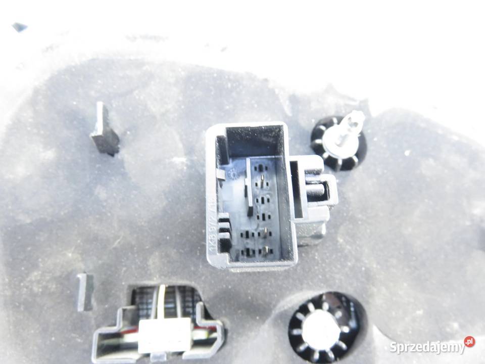 LAMPA PRAWA TYLNA KLAPA VW GOLF VII Variant osobowe