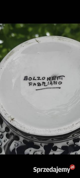 FaenzaWłoski dzban z motywem czarnego smokagryfa Pabianice