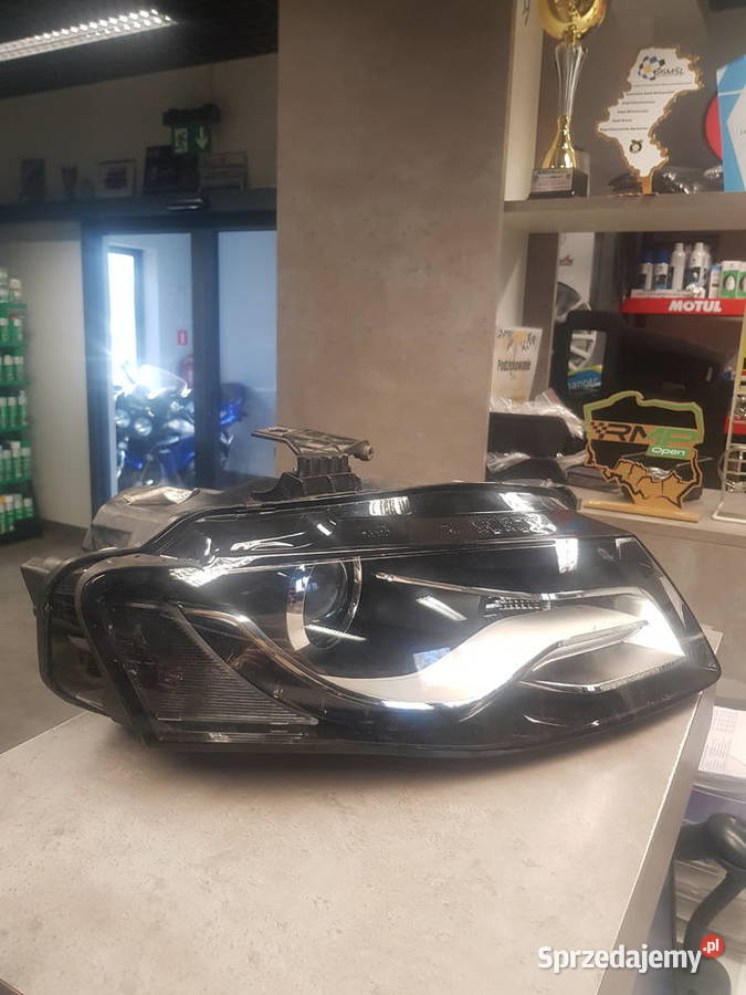 Lampa prawa do Audi a4 b8 używana Kończyce Małe