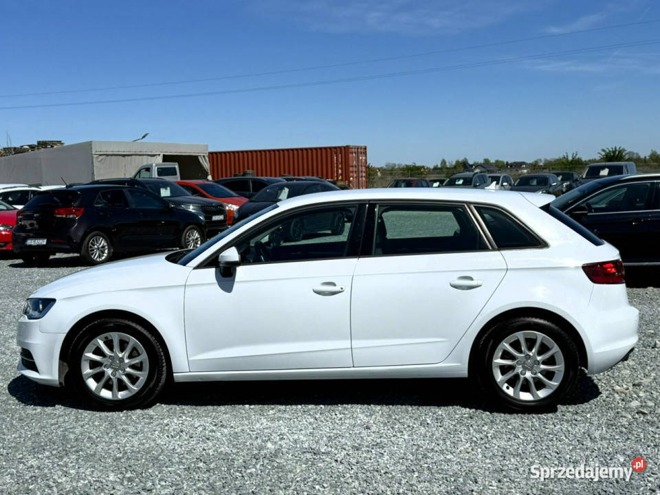 Audi A3 Sportback Audi A3 12 16V TSI 105 2014 światła do jazdy dziennej