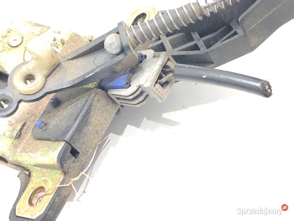 ZAMEK KLAPY TYŁ AUDI A4 B6 SedanLimuzyna podkarpackie