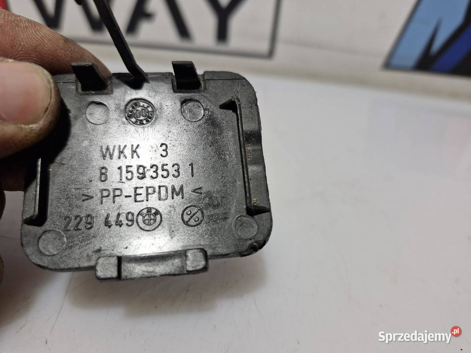 BMW E39 ZAŚLEPKA HAKA ZDERZAKA PRZÓD 8159353