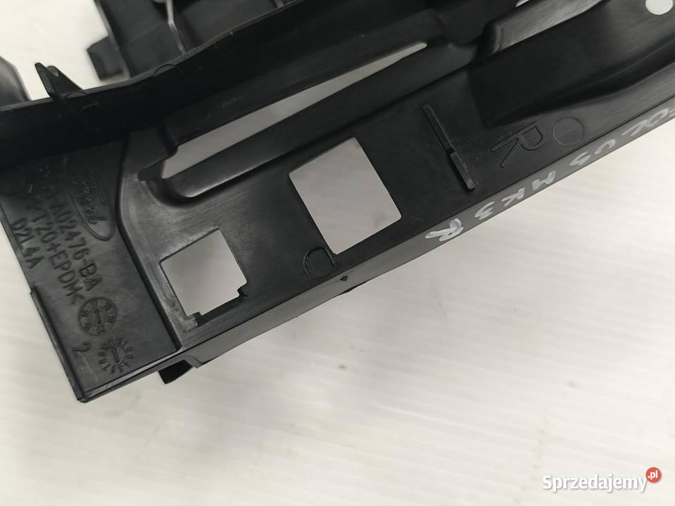 OSŁONA ZAWIASU MASKI PRAWA FORD FOCUS MK3 LIFT Zawiasy, bolce i prowadnice wielkopolskie