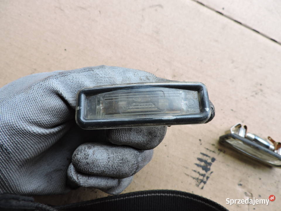 Oświetlemie tablicy rejestracyjnej Ford focus sprzedam