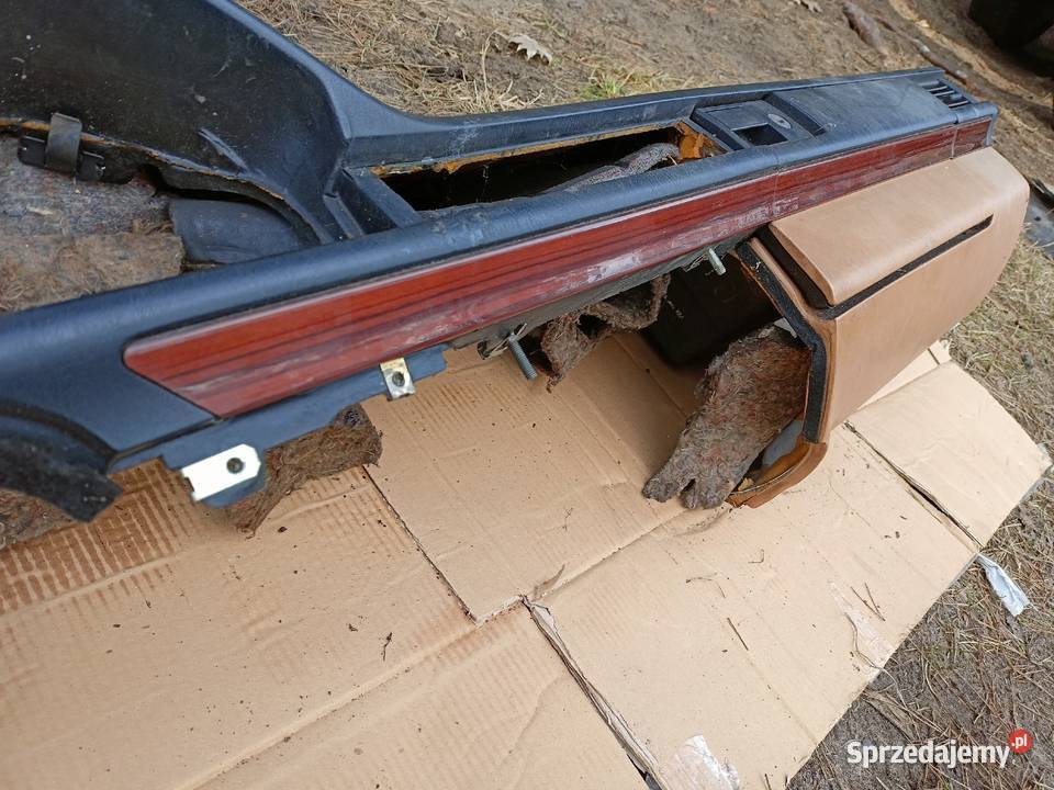 Mercedes W124 deska rozdzielcza drewno deski Wyposażenie wnętrza Skarżysko-Kamienna