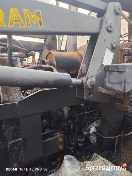 Tur ładowacz czołowy Agram case 4 cylindry seria Ktery