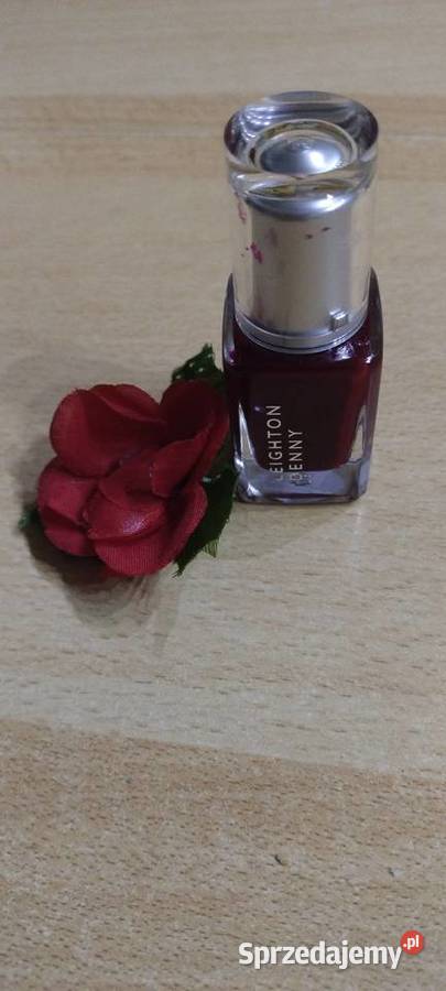 Lakier do paznokci w kolorze Burgundowym Dla kobiet Manicure, pedicure Lublin