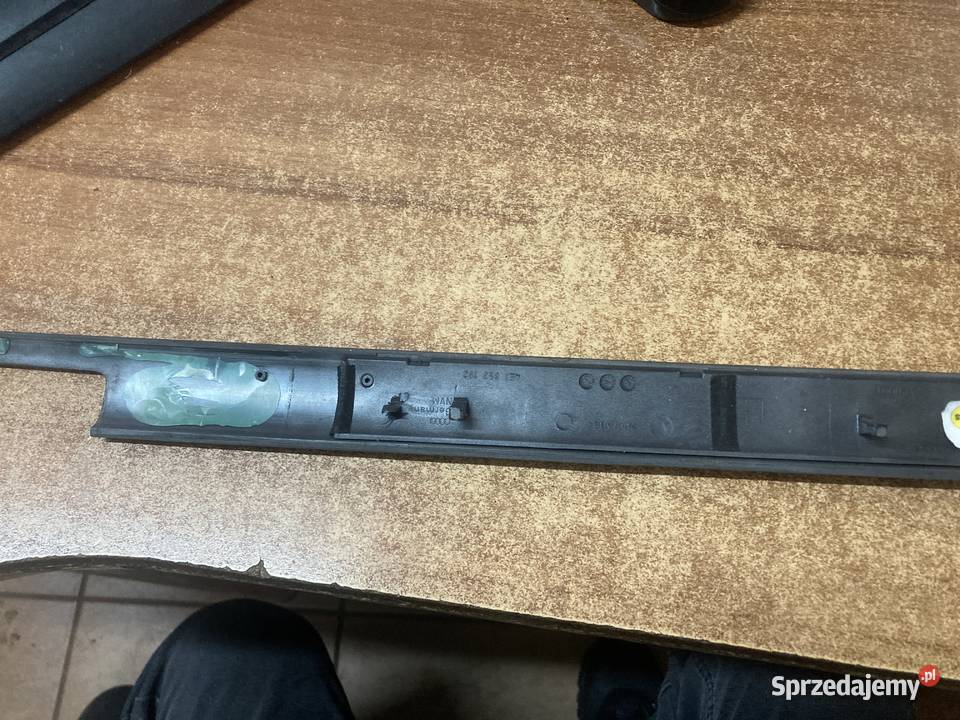 LISTWA OZDOBNA KONSOLI ŚRODKOWA AUDI A8 D3 osobowe Rakoniewice