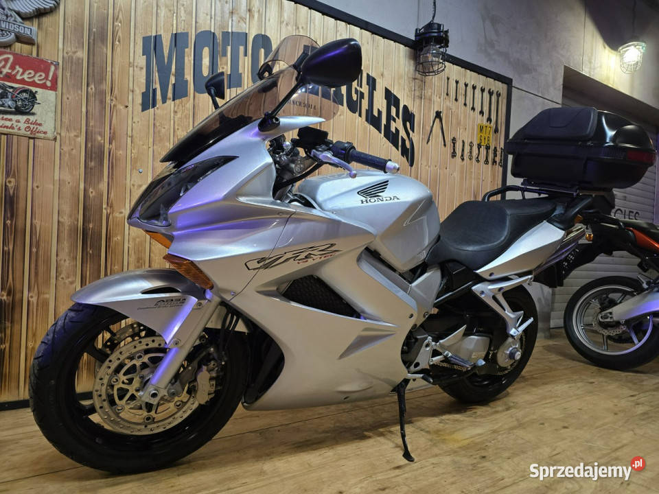 Honda VFR ZADBANY BŁYSZCZY technicznie super 110KM Stare Miasto