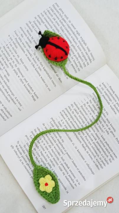 Biedronka wykonana na szydełku zakładka do