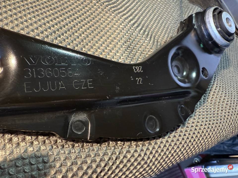 Wahacz tylny górny poprzeczny VOLVO XC60 osobowe Pilzno