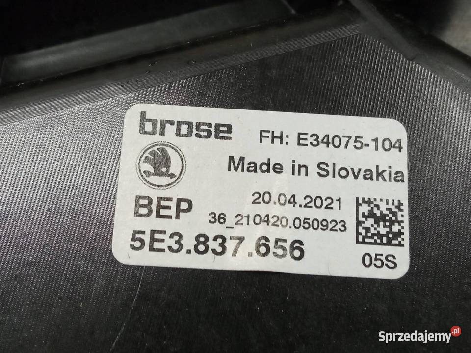 MECHANIZM SZYBY PRAWY PRZÓD EU 5E3837656 Skoda sprzedam