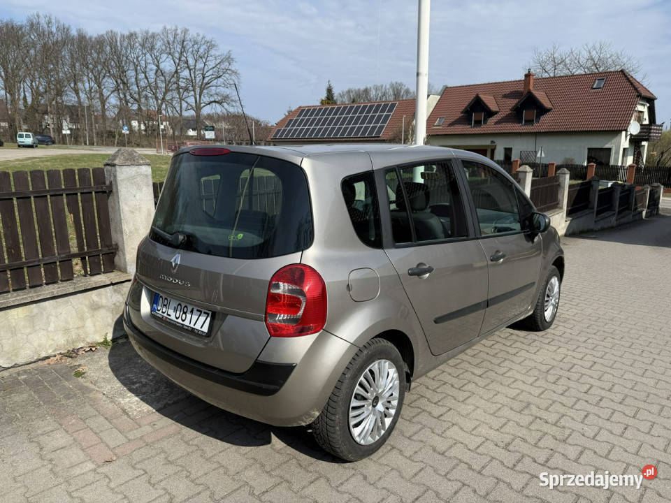 Renault Modus 12 benzyna 101 zarejestrowany 4/5 Bolesławiec