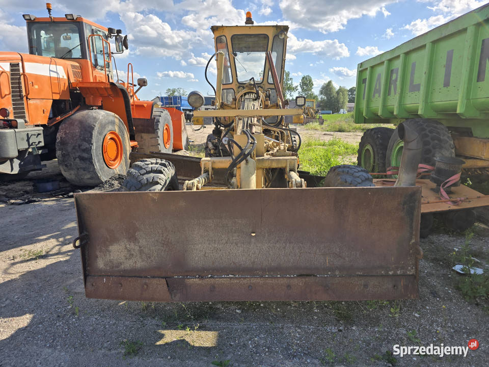 Równiarka Briańsk DZ1431 6x4 125 t ze zrywakiem Czerkiesy
