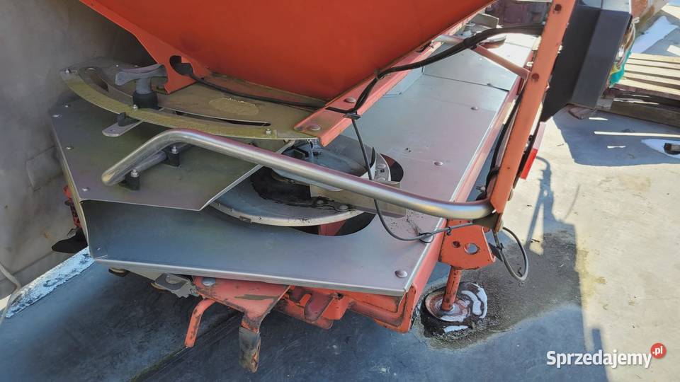 Rozsiewacz nawozu KUHN AXERAH1101 Kuhn Zaklików