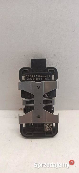 CUPRA FORMENTOR LAMPKA LED 5FF947303A
