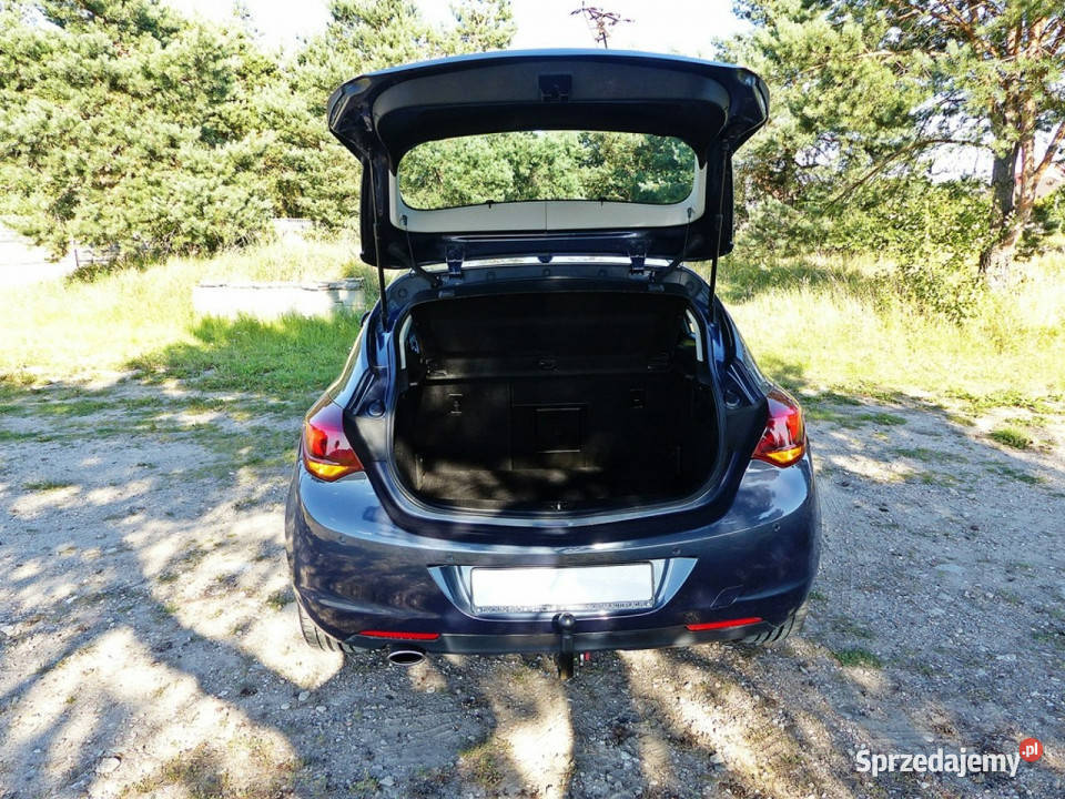 Opel Astra 16 TURBOClimatronicAluXenonNaviPełna isofix Astra