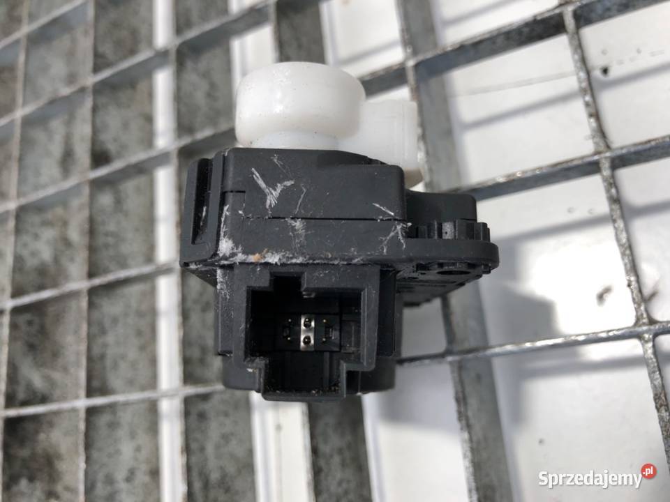 SILNICZEK KLAPEK NAWIEWU RENAULT A21201700 osobowe podkarpackie